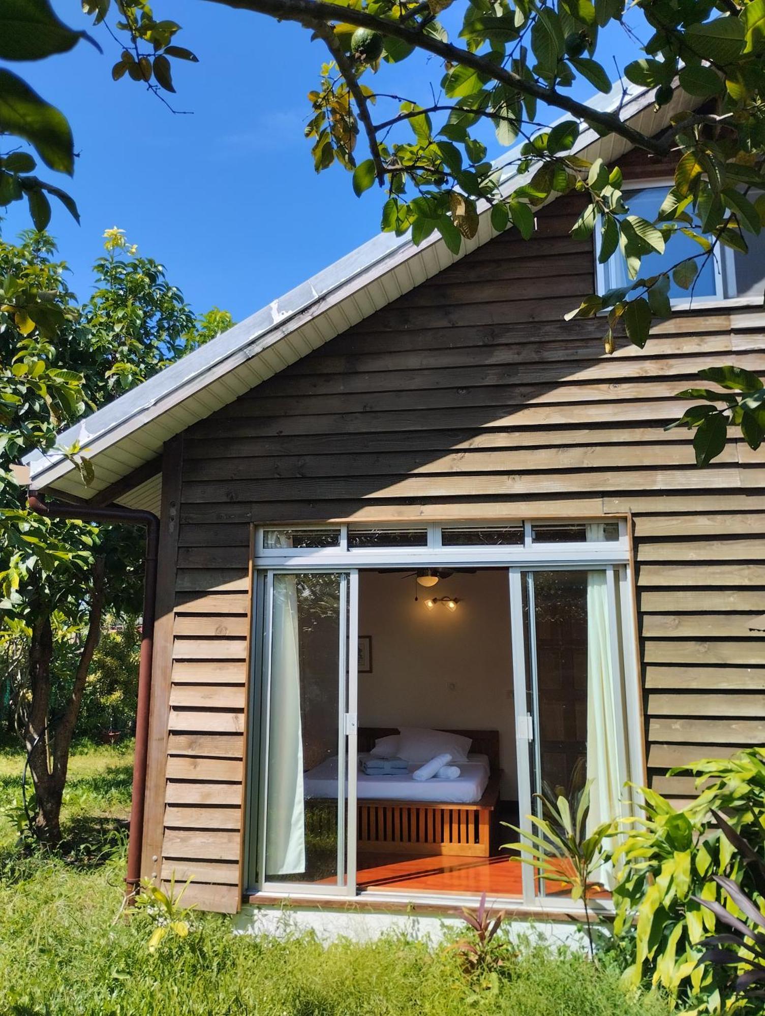 Tema'E Beach House Temae エクステリア 写真
